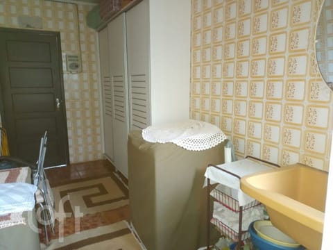 Image 42 - 230110